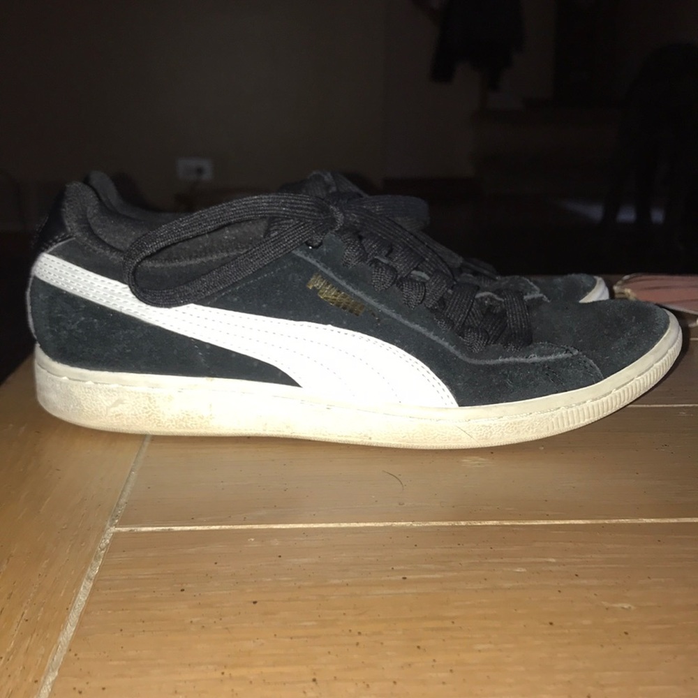 Puma sneakers- sz 7